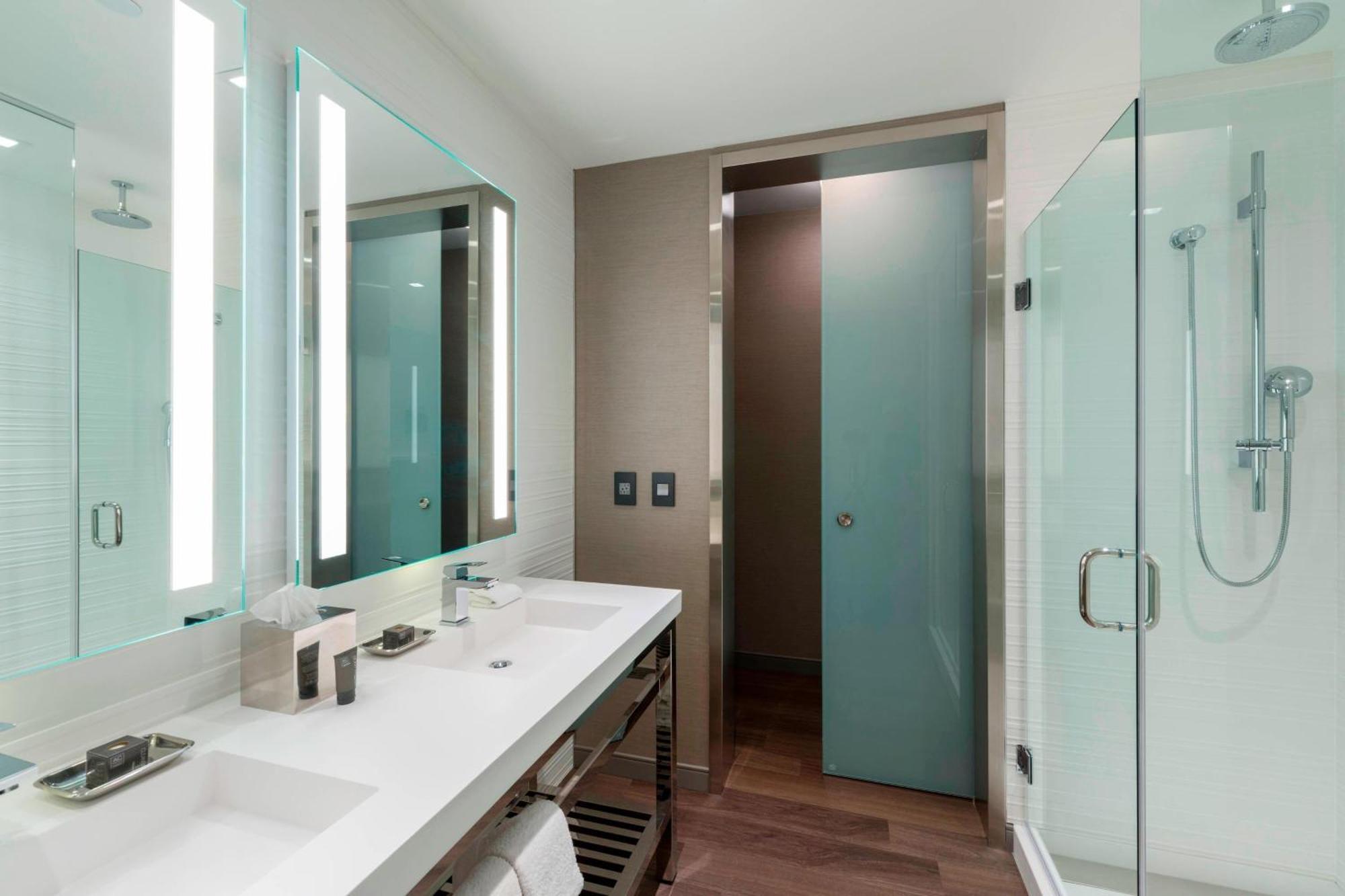 Ac Hotel By Marriott Boston Downtown Екстериор снимка