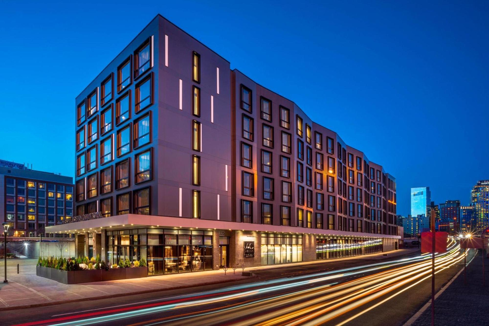 Ac Hotel By Marriott Boston Downtown Екстериор снимка
